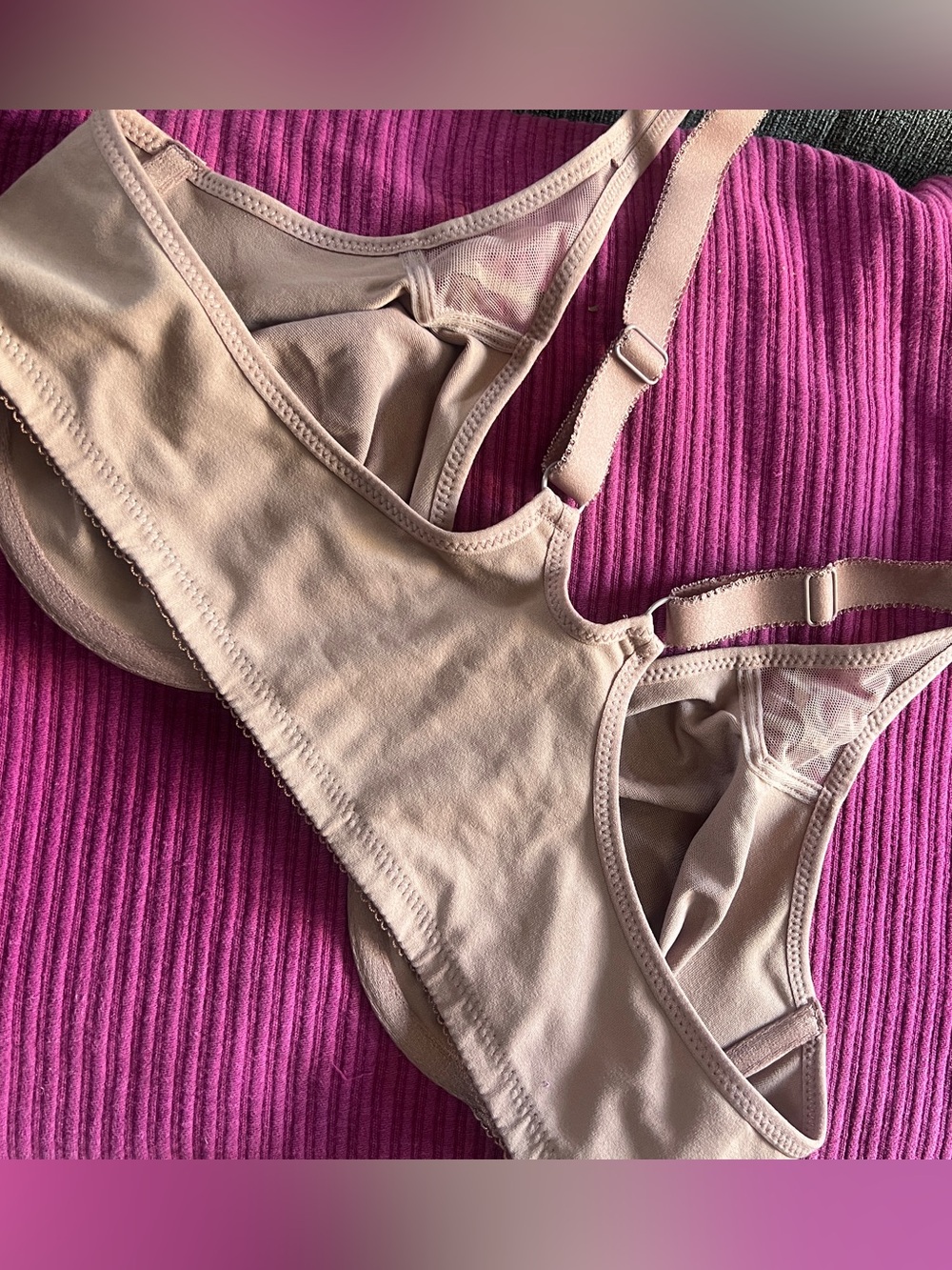 Wacoal athletic cut bra 40B